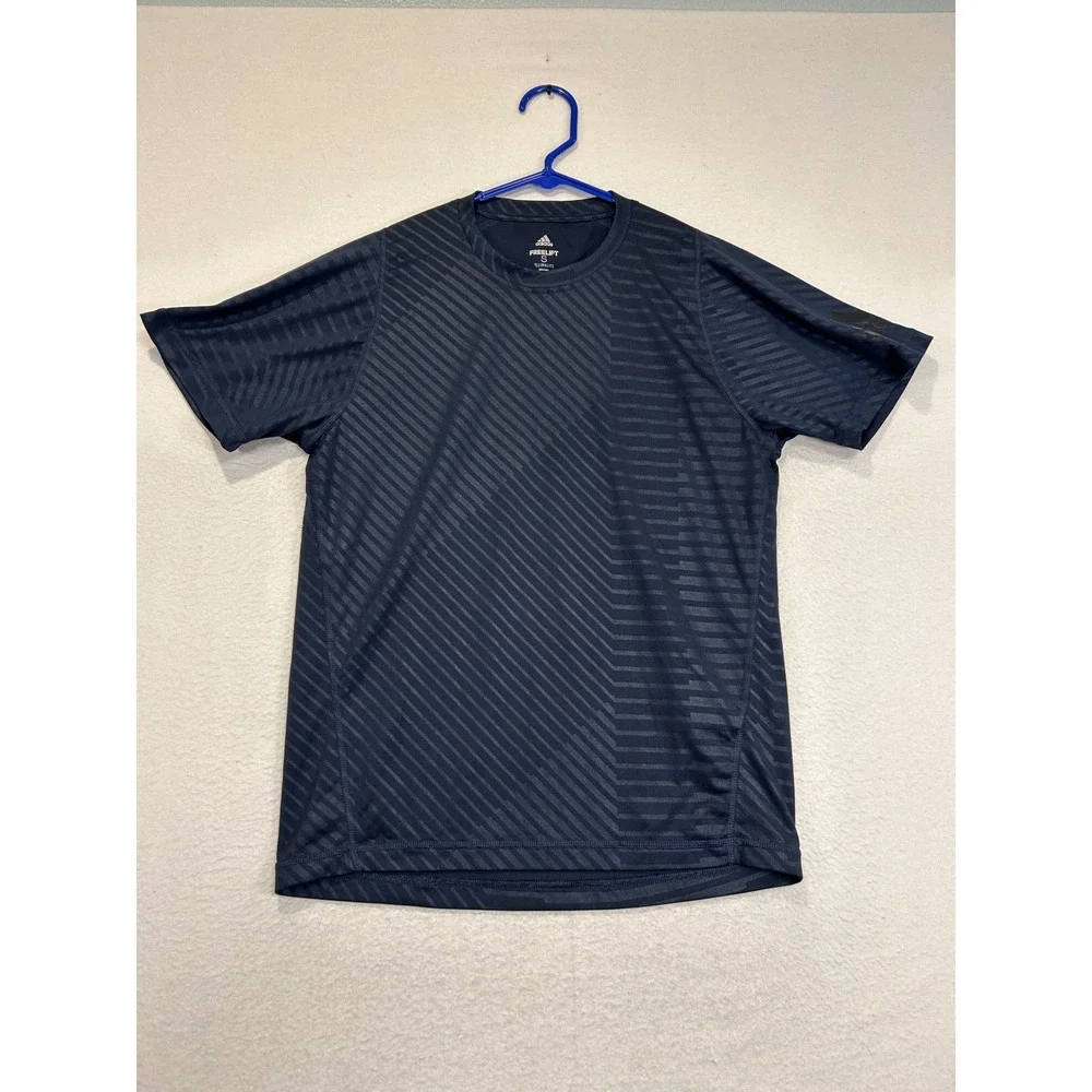 Adidas FreeLift Climalite Mens Training Shirt Navy Blue Striped DY1720 Small